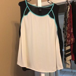 Plus size Sleeveless blouse with cut-outs